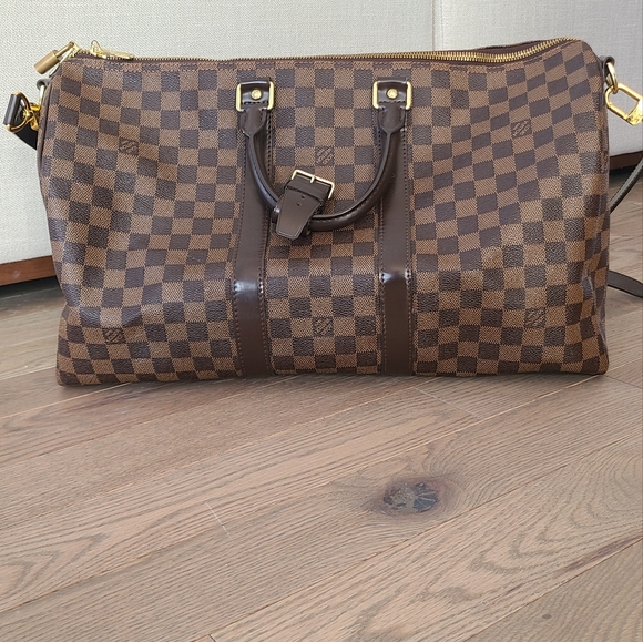 Authentic Louis Vuitton travel bag - Picture 7 of 8